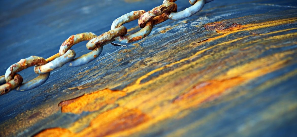 How Structural Resin Helps Prevent Cracks and Corrosion in Marine and Aerospace Uses